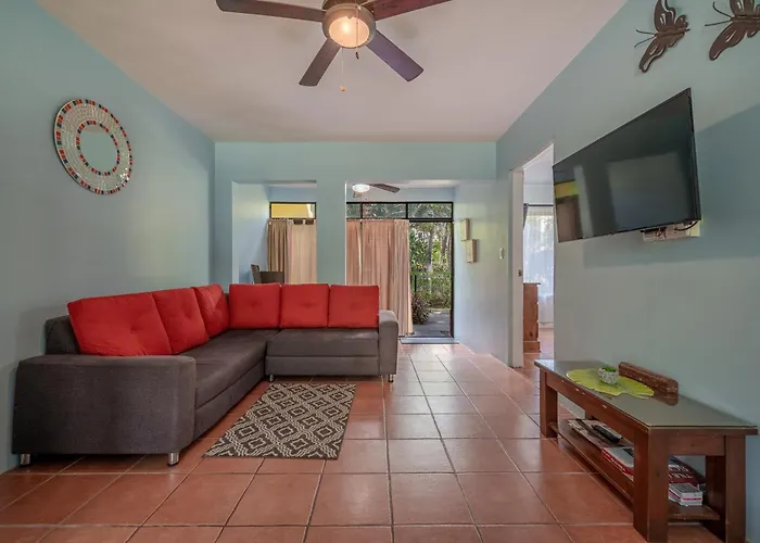 Walk To Playa Ocotal! 2br W/ Pool Apartamento *