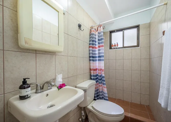 Walk To Playa Ocotal! 2br W/ Pool Apartamento